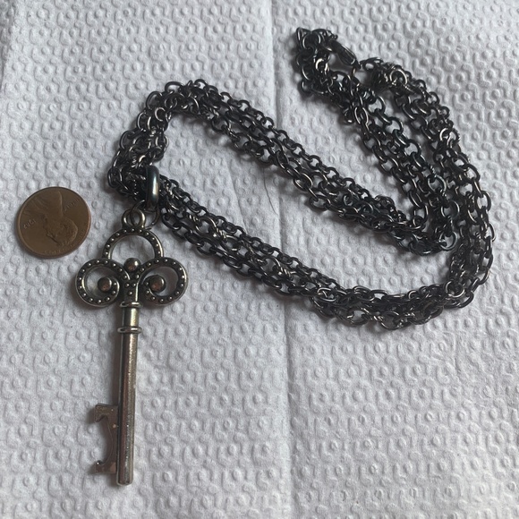 Vintage Silver Tone Key on Gunmetal Triple Chain - Handmade Key Necklace - Picture 4 of 5